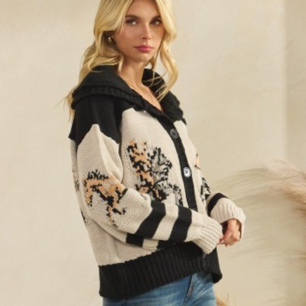 Cozy Horse Western Graphic Wide Collar Button Down Cardigan - Picture 4 of 8
